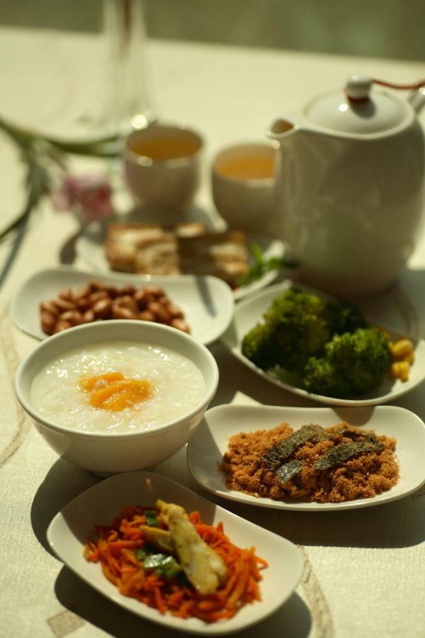 Chateau Motel Kaohsiung Bagian luar foto